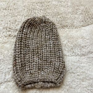 Olive & qique beanie